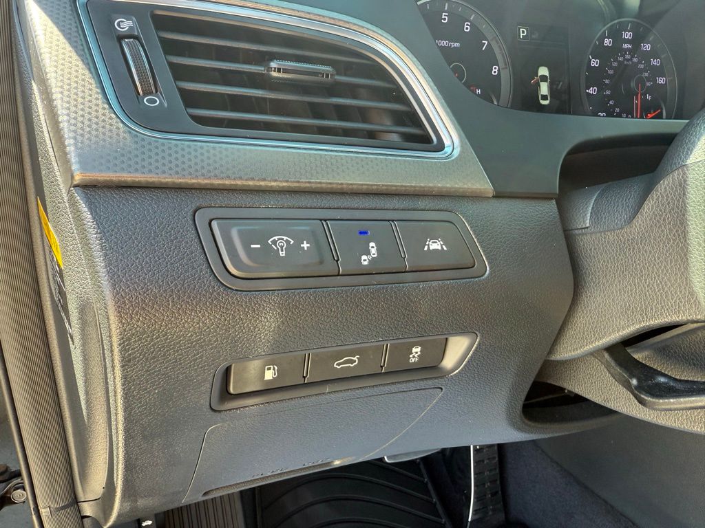 Thumbnail: 2015 Hyundai Sonata - 12