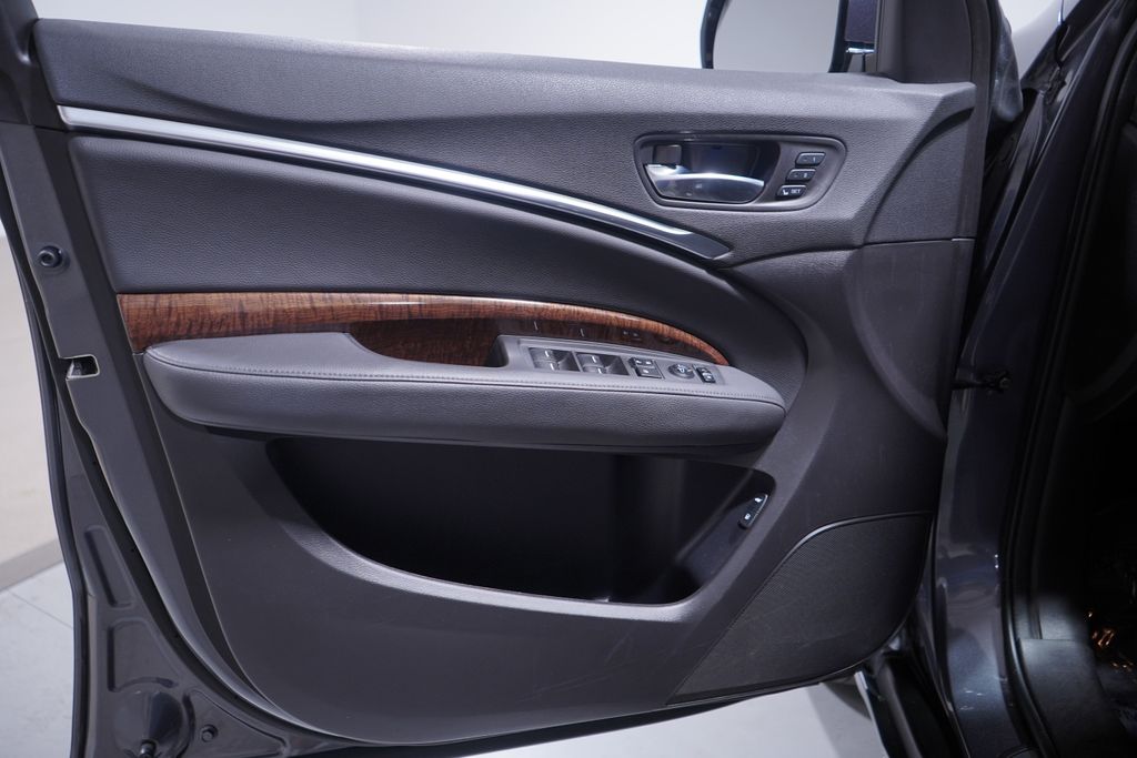 Thumbnail: 2017 Acura MDX - 16