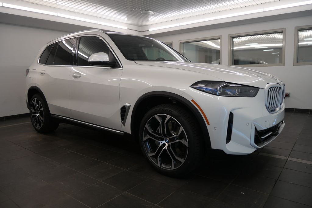 2025 BMW X5 sDrive40i 8