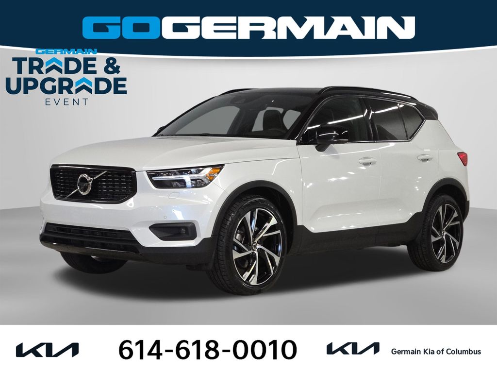 Crystal White 2021 Volvo XC40 T5 R-Design AWD SUV / Crossover All-Wheel Drive Automatic