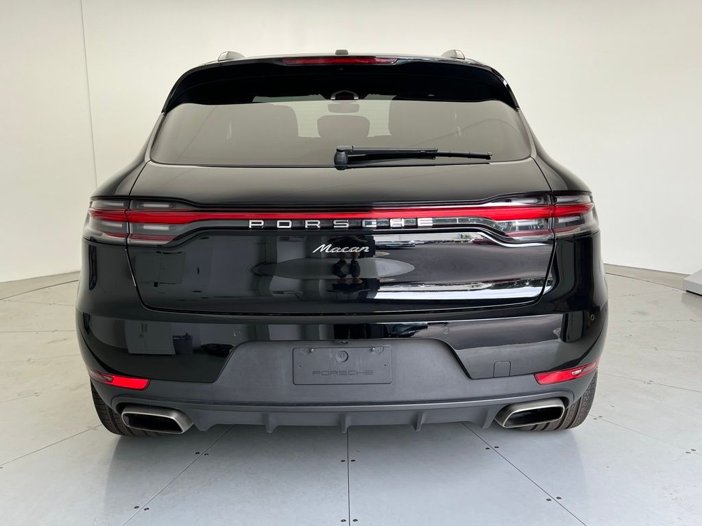 Thumbnail: 2021 Porsche Macan - 21