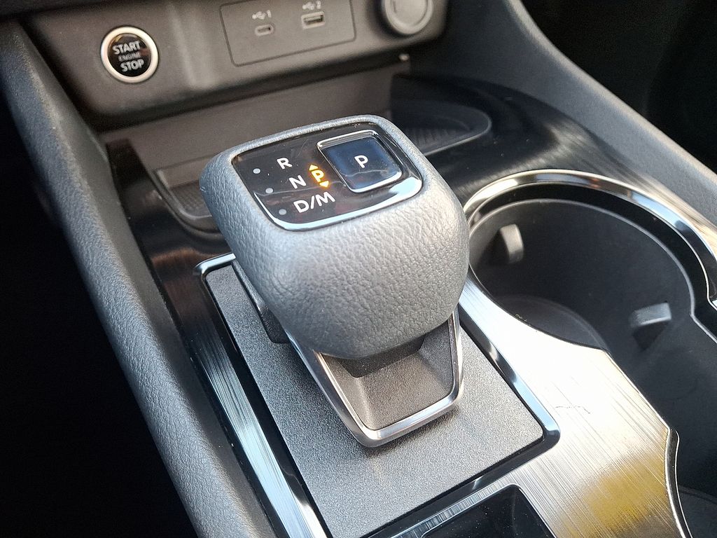 Thumbnail: 2021 Nissan Rogue - 16