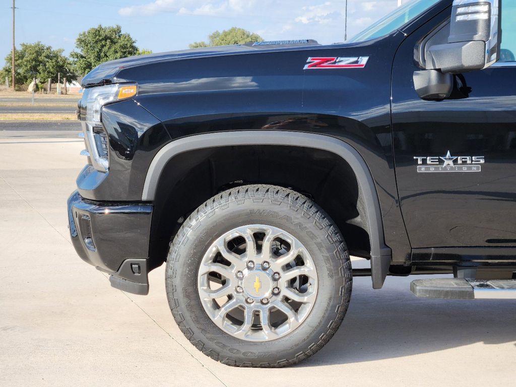 2024 Chevrolet Silverado 2500HD LTZ 6