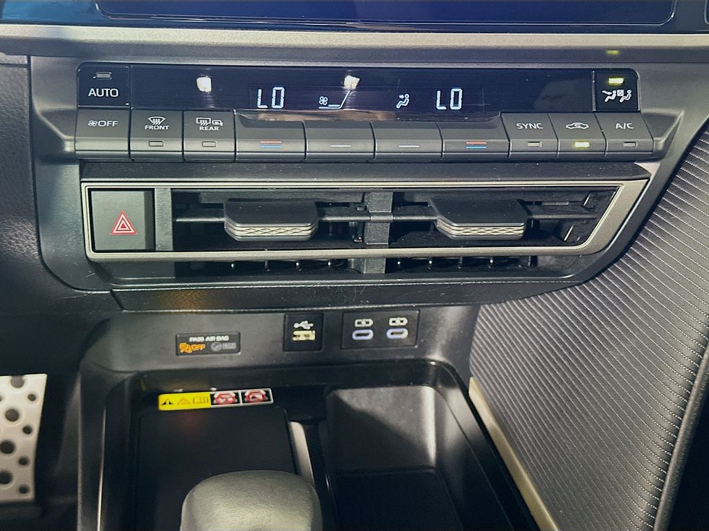 Thumbnail: 2025 Toyota Camry - 16