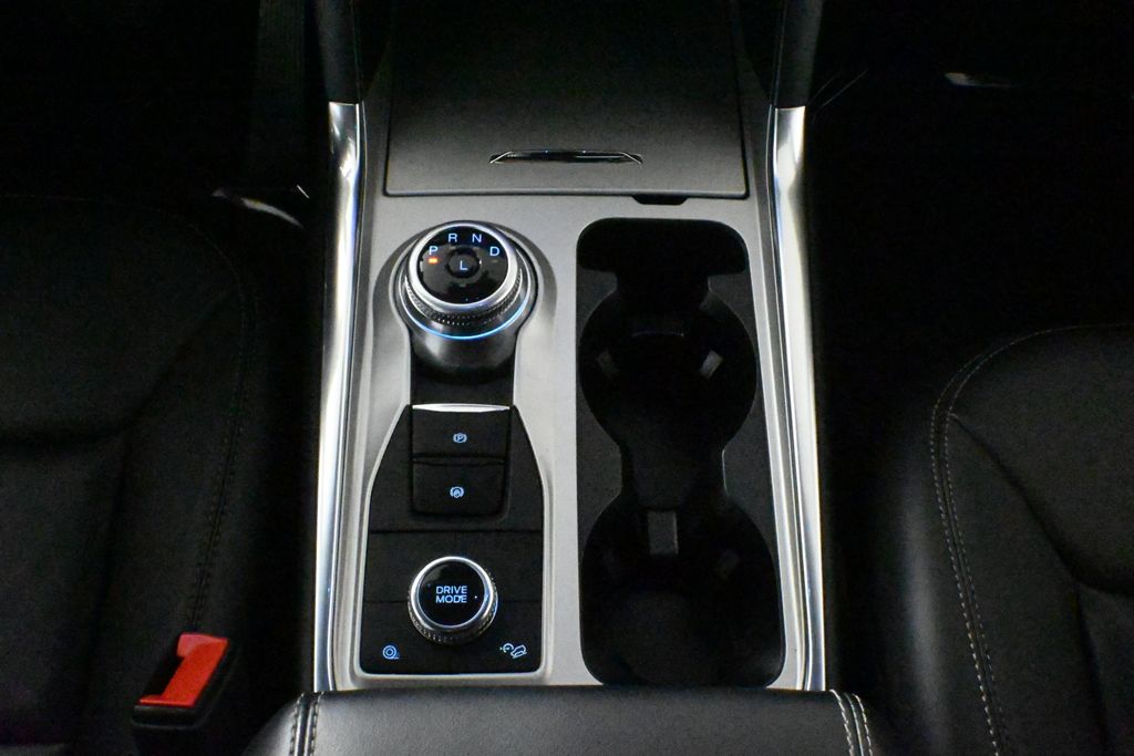 Thumbnail: 2023 Ford Explorer - 26