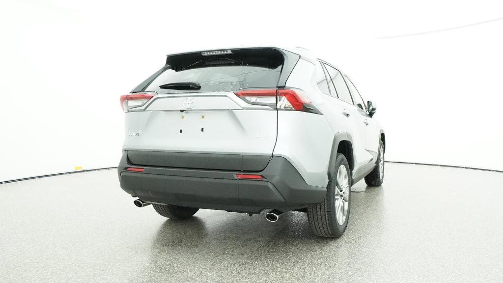 Thumbnail: 2025 Toyota RAV4 - 12