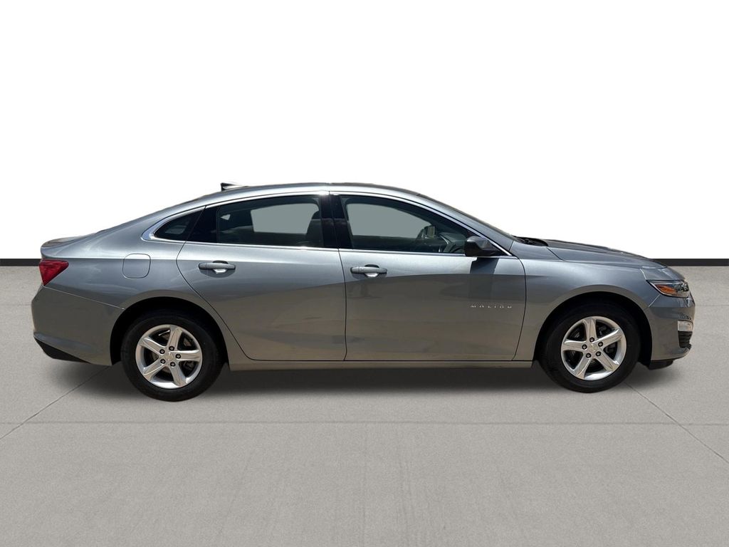 2024 Chevrolet Malibu LS - 3