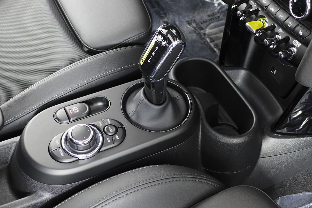 2024 MINI Cooper SE 16