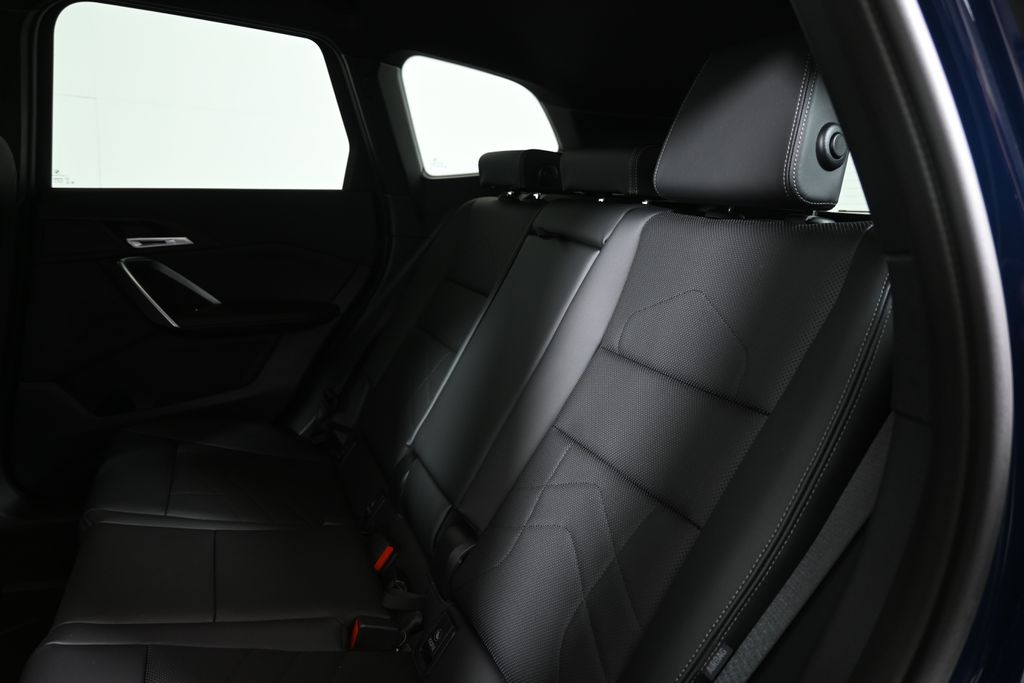 Thumbnail: 2026 BMW X1 - 4