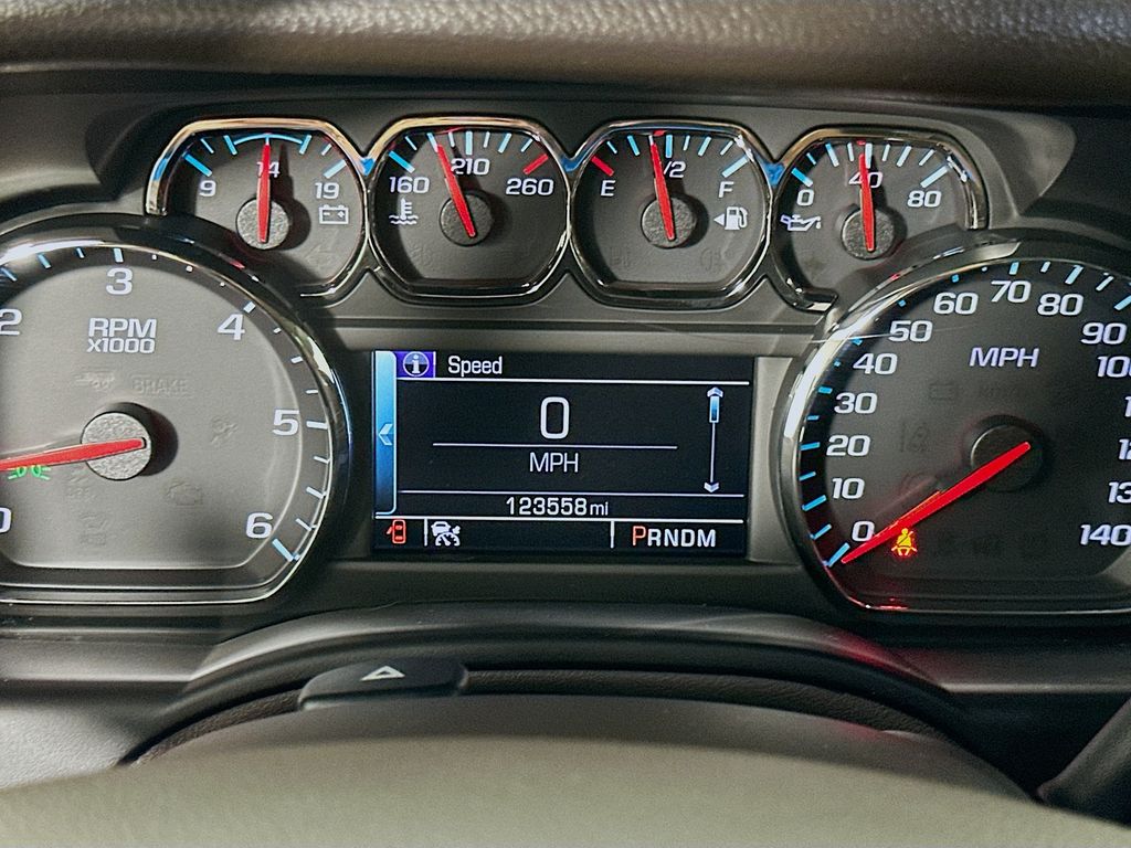 Thumbnail: 2015 Chevrolet Suburban - 12
