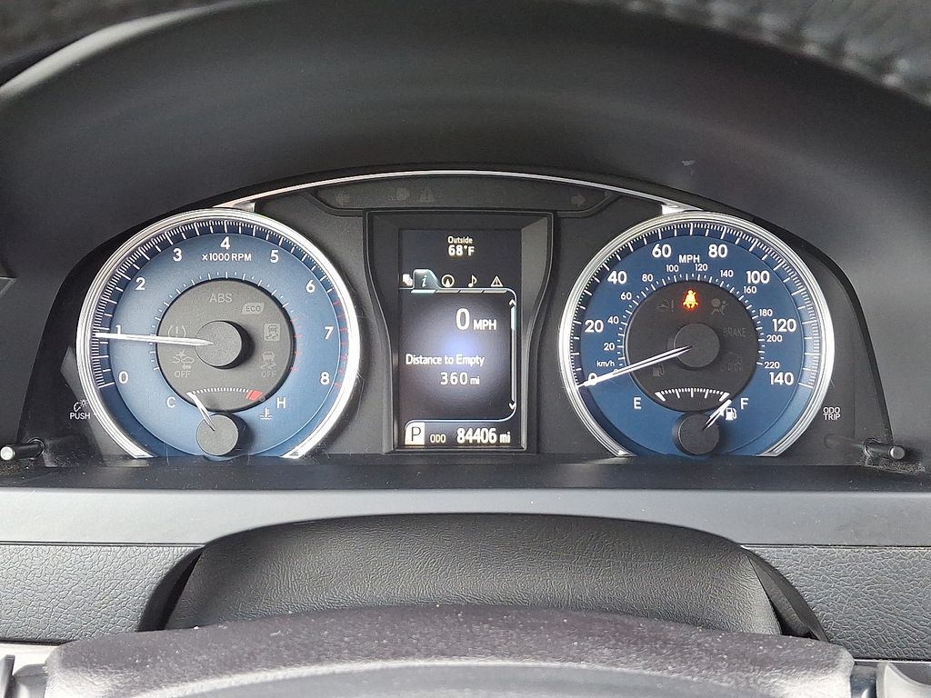 2017 Toyota Camry XLE 21
