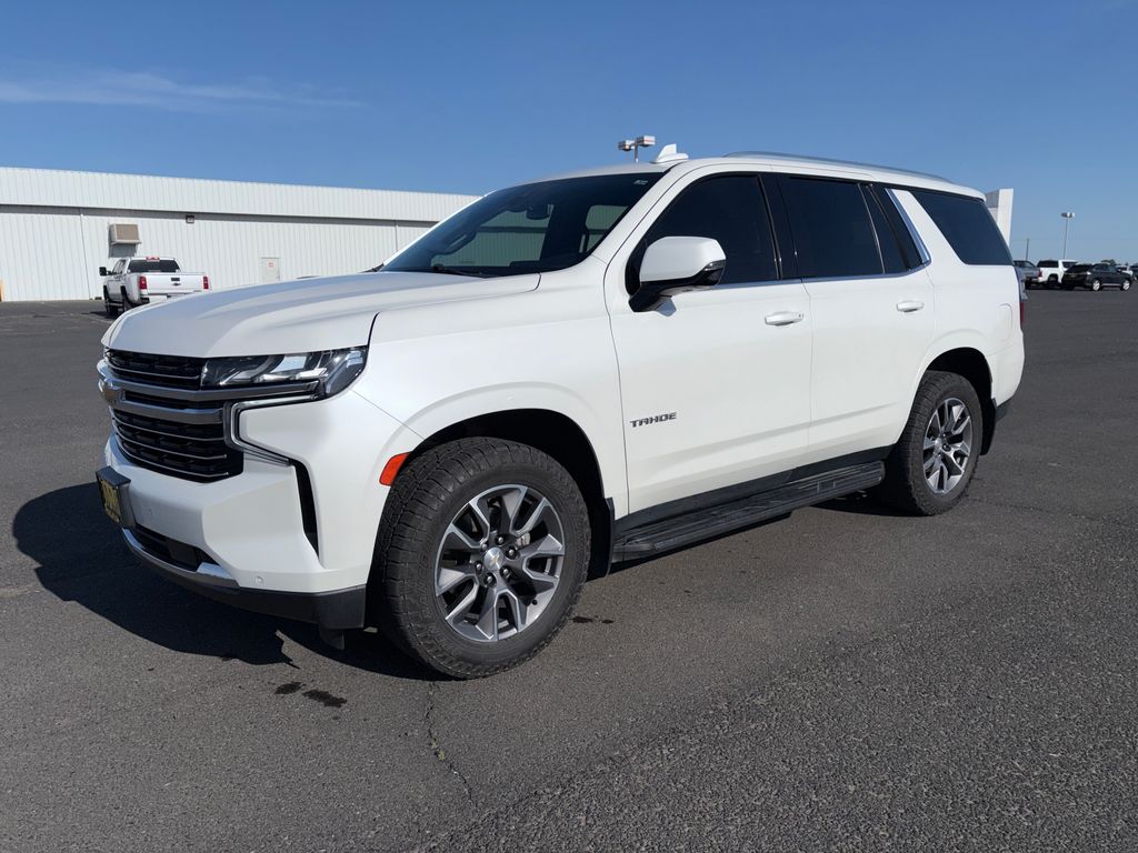 White (Iridescent Pearl Tricoat) 2022 Chevrolet Tahoe LT 4WD SUV / Crossover Four-Wheel Drive