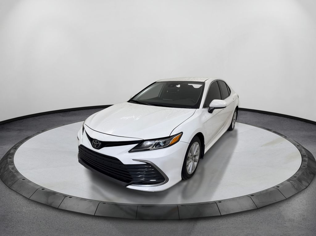 White 2022 Toyota Camry Sedan Front-Wheel Drive 8-Speed Automatic