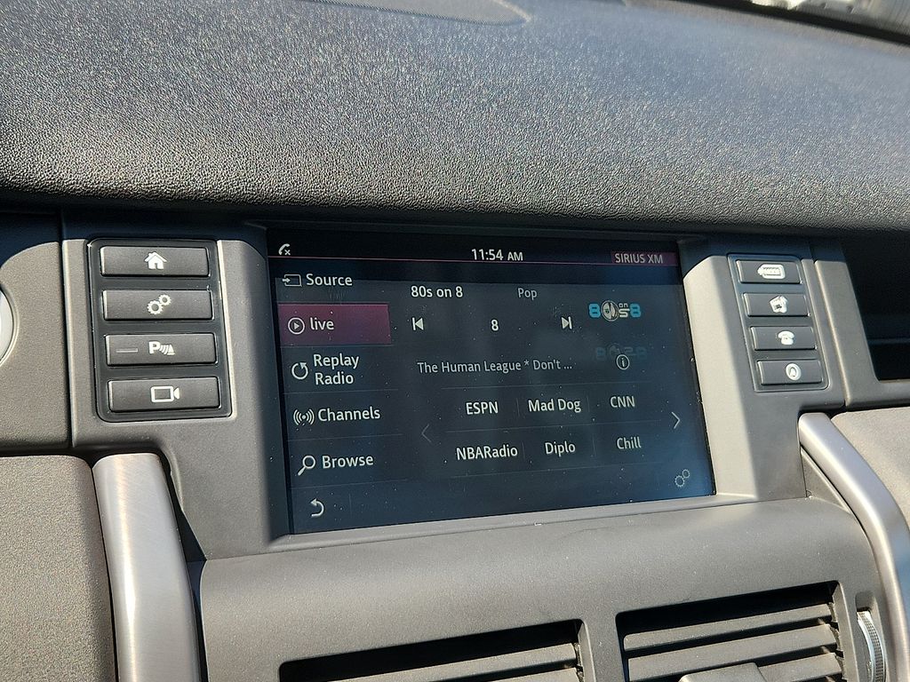 Thumbnail: 2019 Land Rover Discovery Sport - 17