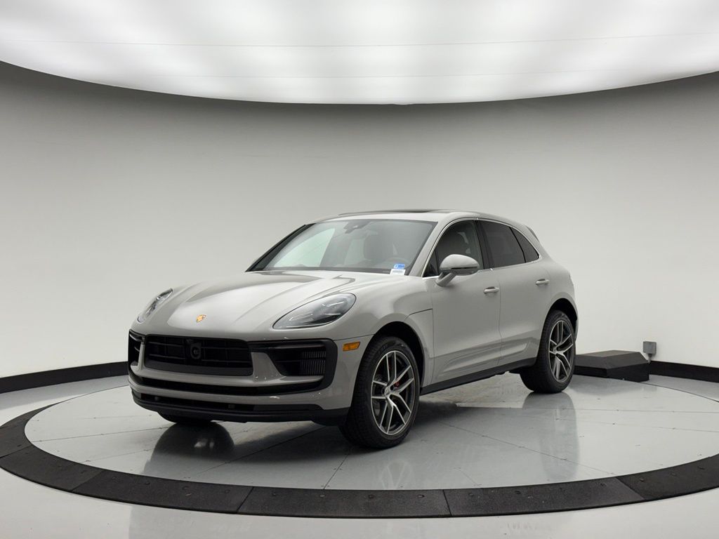 Thumbnail: 2026 Porsche Macan - 1