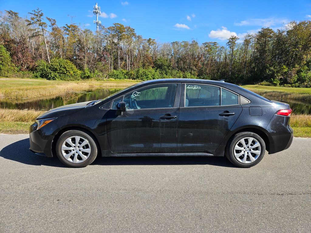 2021 Toyota Corolla LE 2