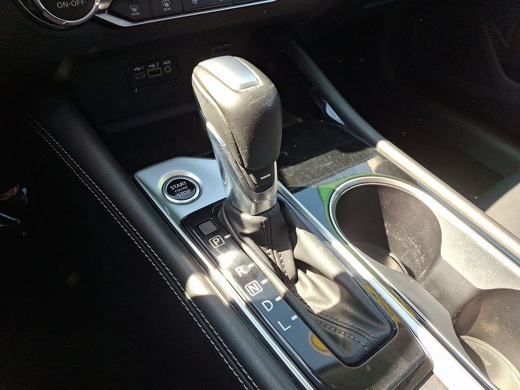 Thumbnail: 2021 Nissan Altima - 16