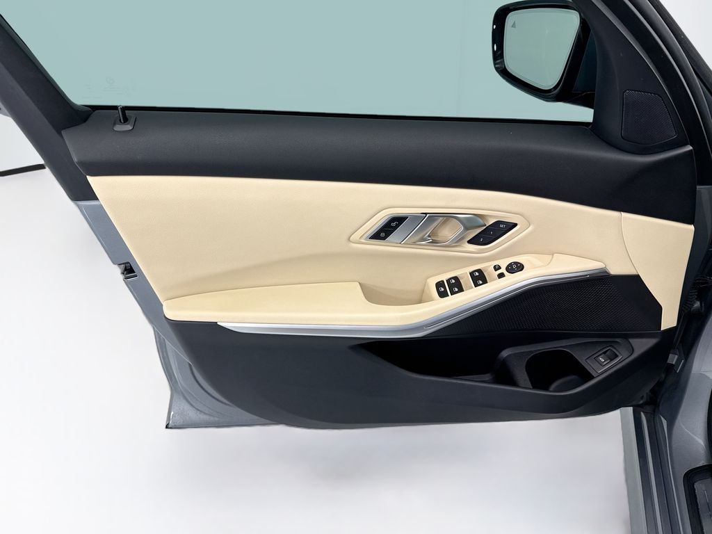 Thumbnail: 2023 BMW 3 Series - 23