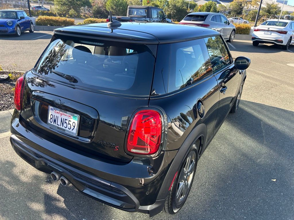 Thumbnail: 2022 MINI Cooper - 5