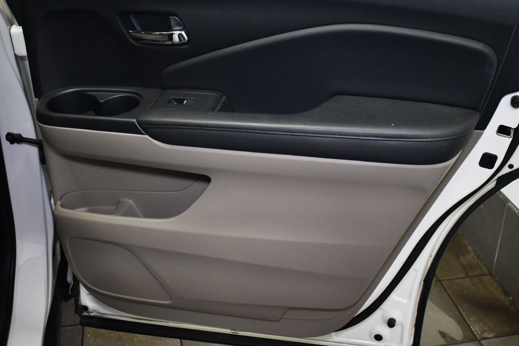 Thumbnail: 2019 Honda Pilot - 31