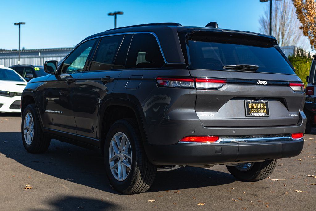 2025 Jeep Grand Cherokee Laredo X thumbnail 10