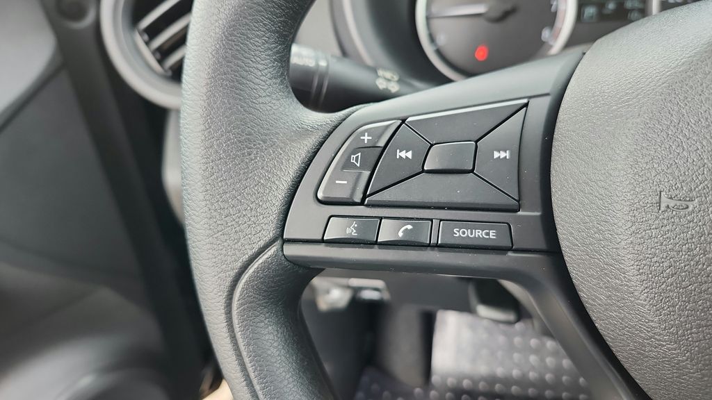 2025 Nissan Kicks Play