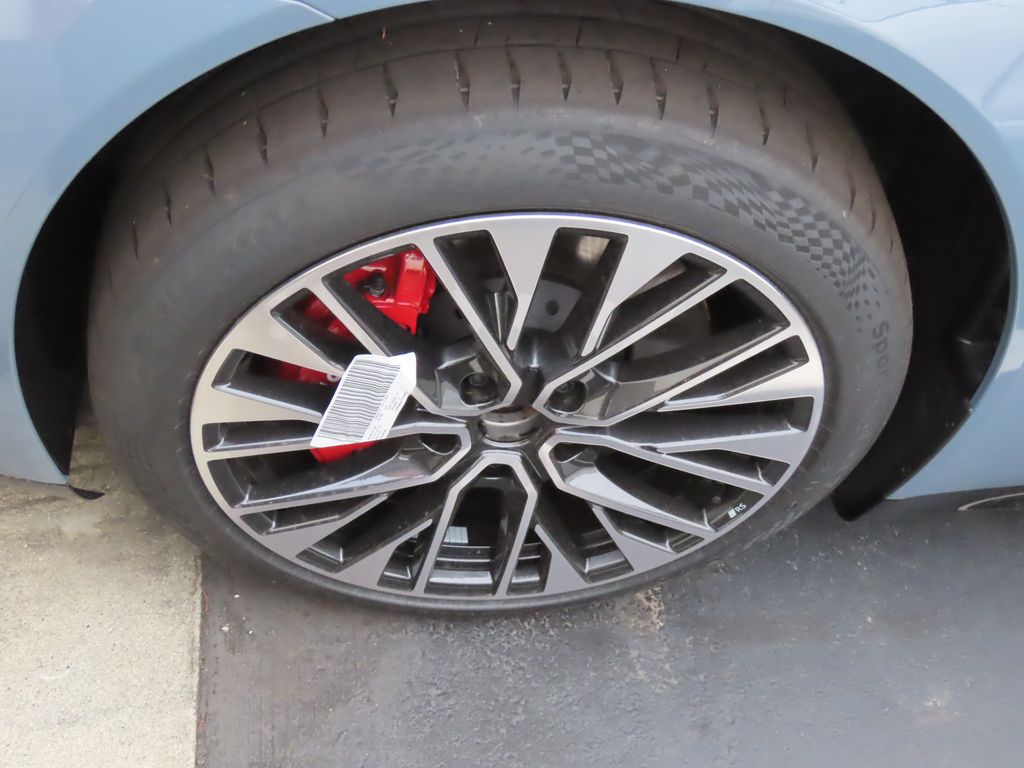 Thumbnail: 2026 Audi e-tron GT - 3