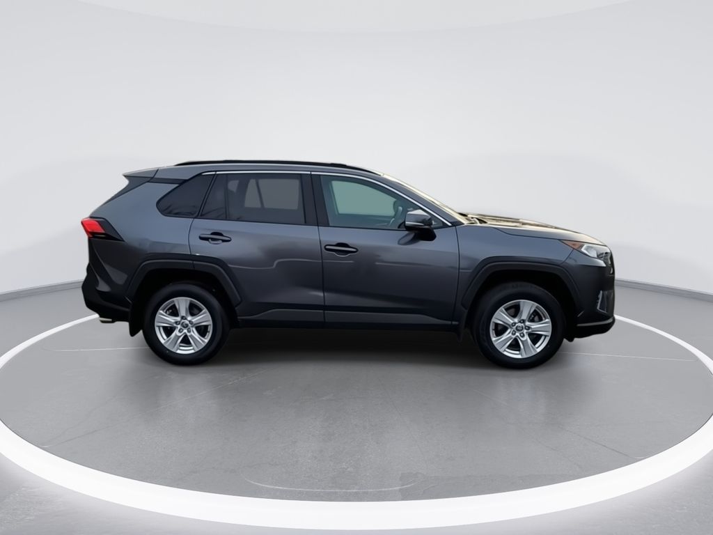 2021 Toyota RAV4 XLE 9