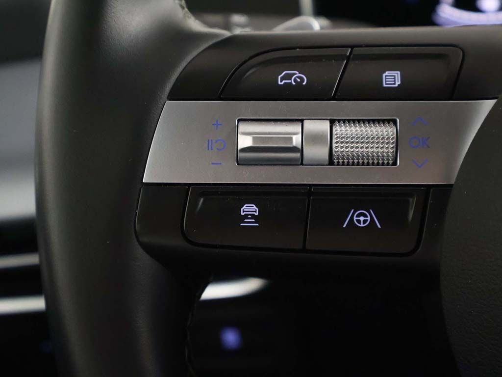 Certified Used 2025 Silver Hyundai SEL image 37