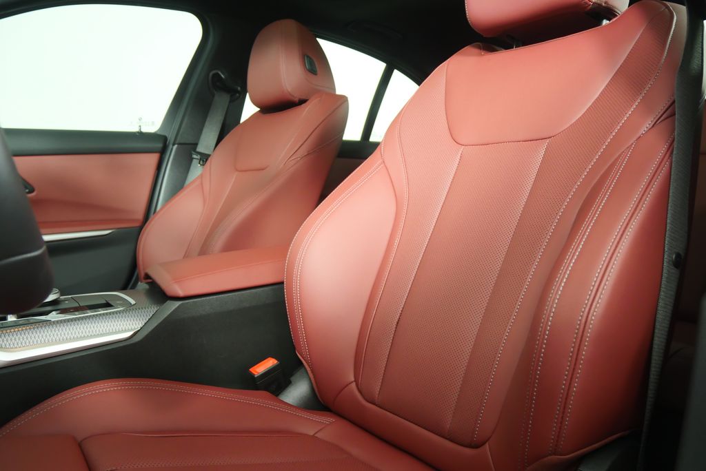 Thumbnail: 2025 BMW 3 Series - 11