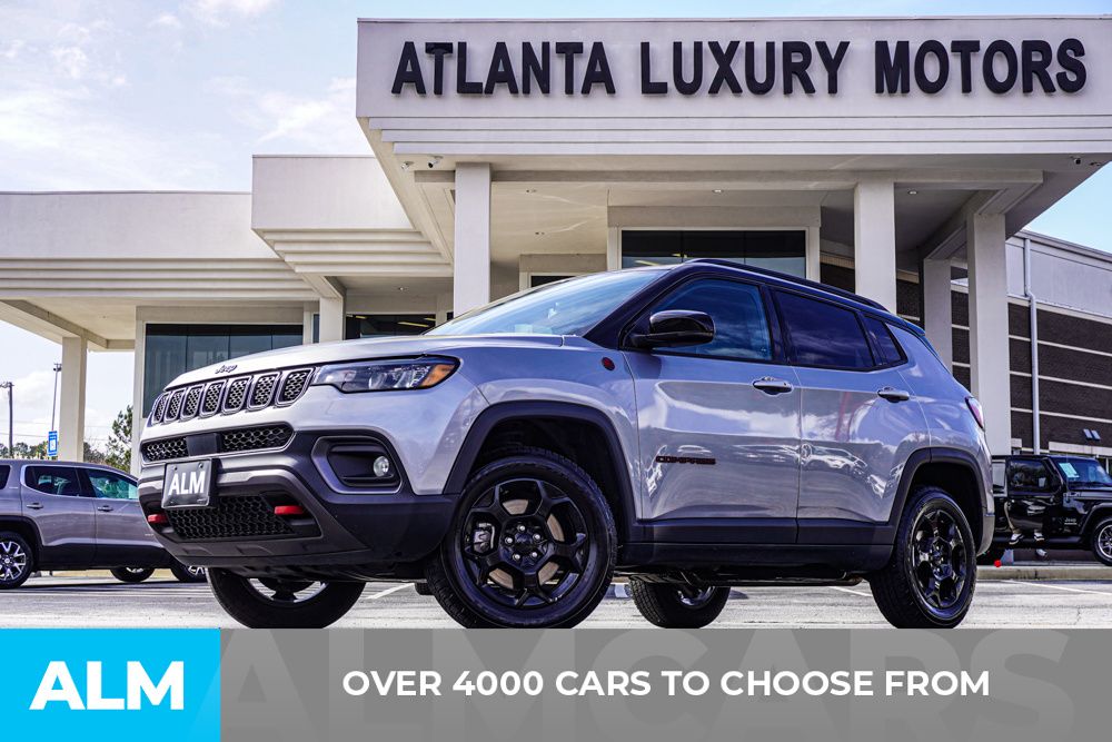 2024 Jeep Compass Trailhawk photo 2