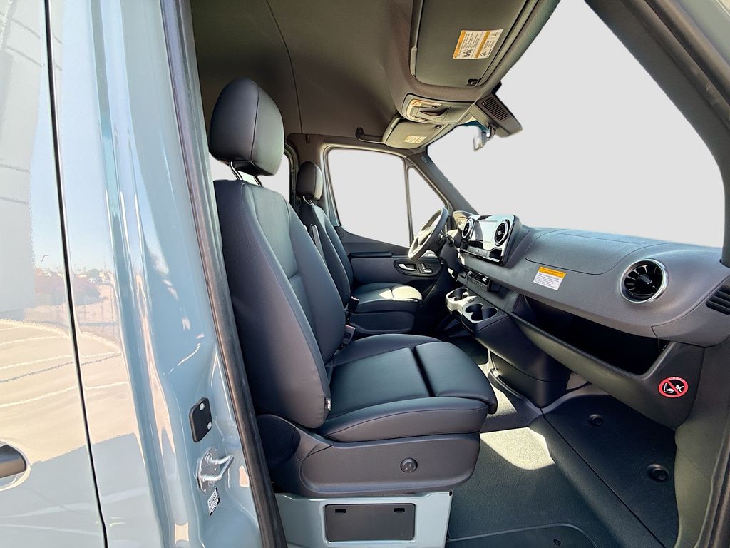 Thumbnail: 2026 Mercedes-Benz Sprinter - 19