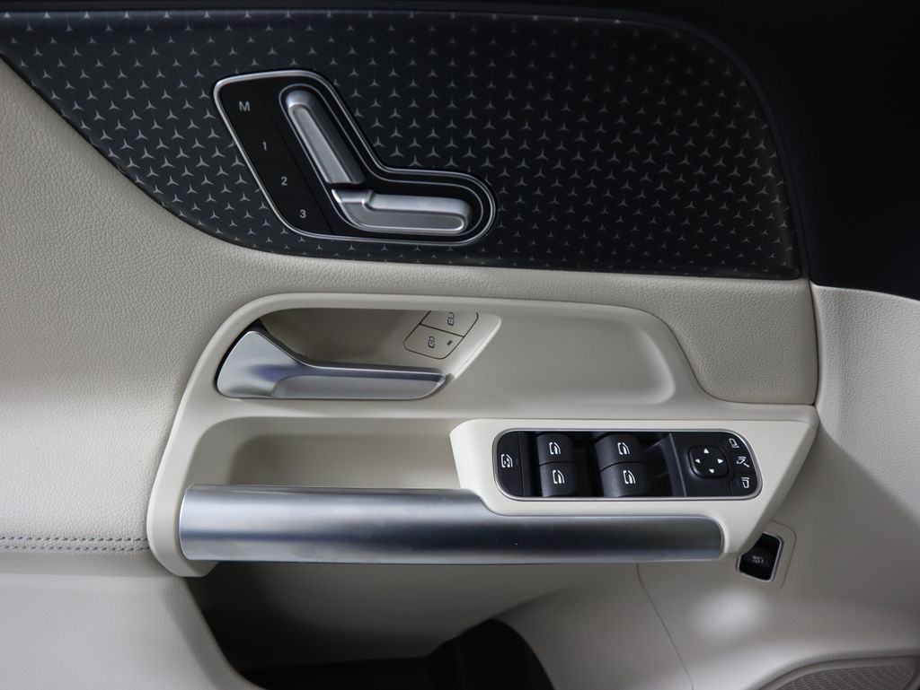 2025 Mercedes-Benz GLA 250 23
