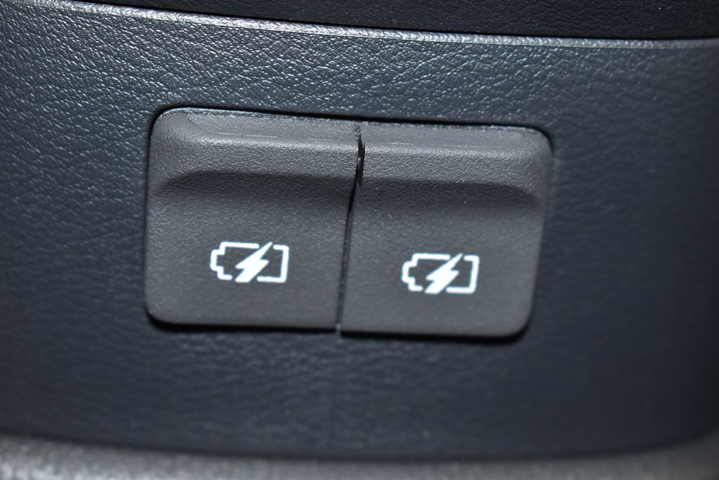 Thumbnail: 2025 Nissan Kicks - 32