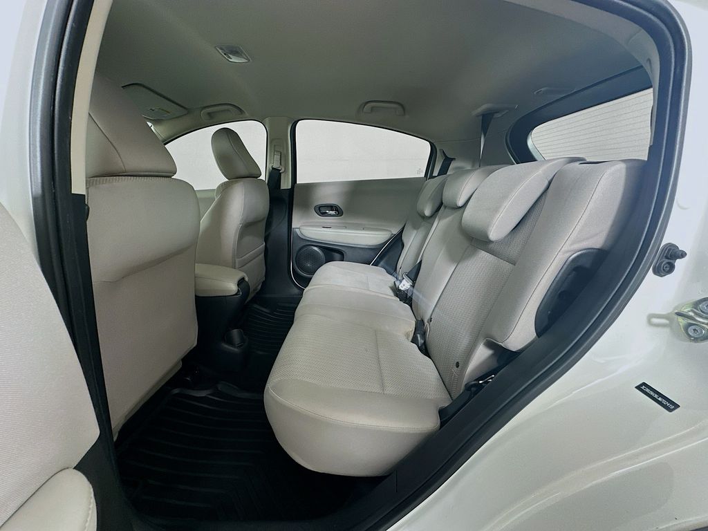 2018 Honda HR-V LX 23
