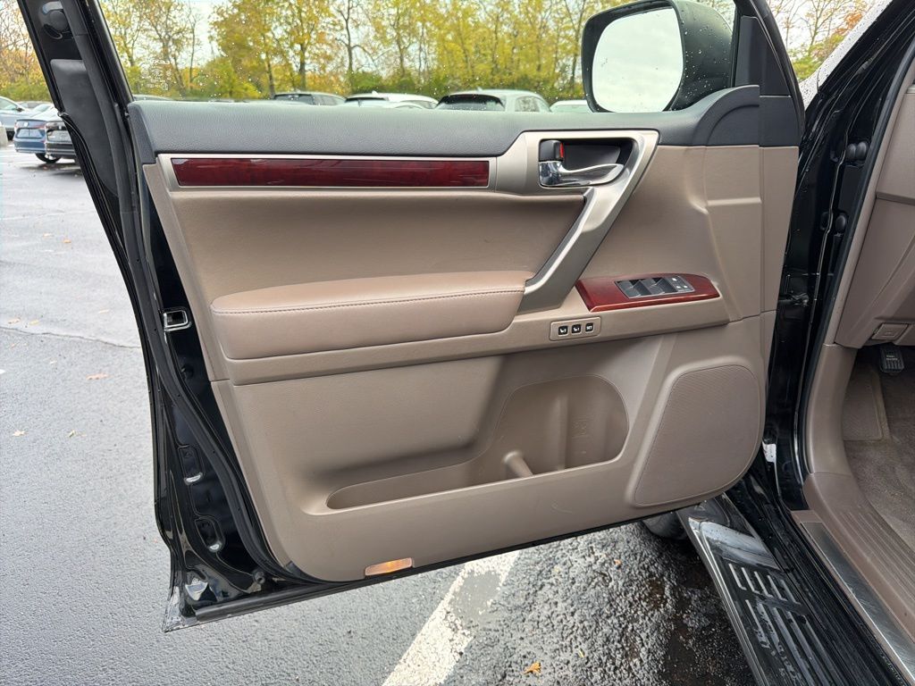 Thumbnail: 2016 Lexus GX - 19