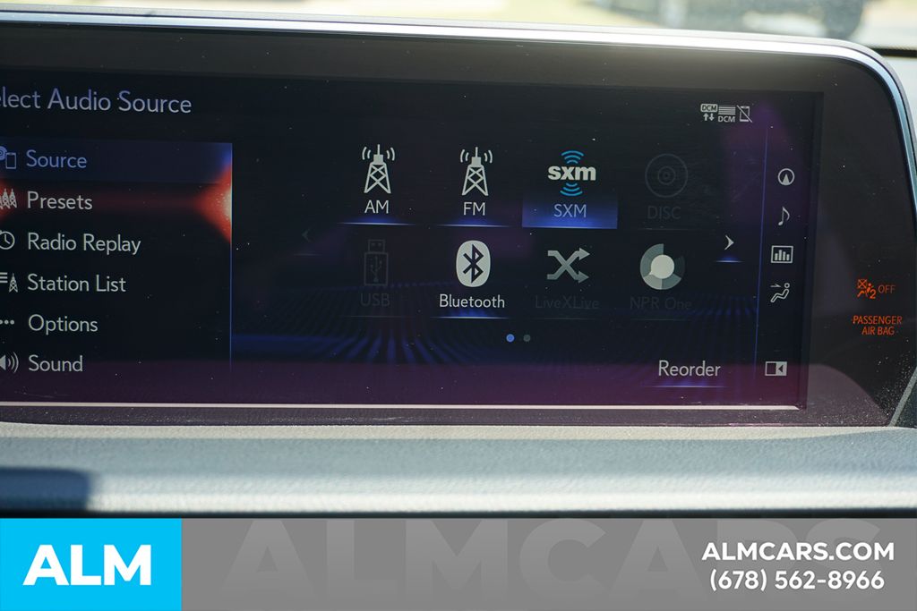 Used 2019 White Lexus 350 image 40