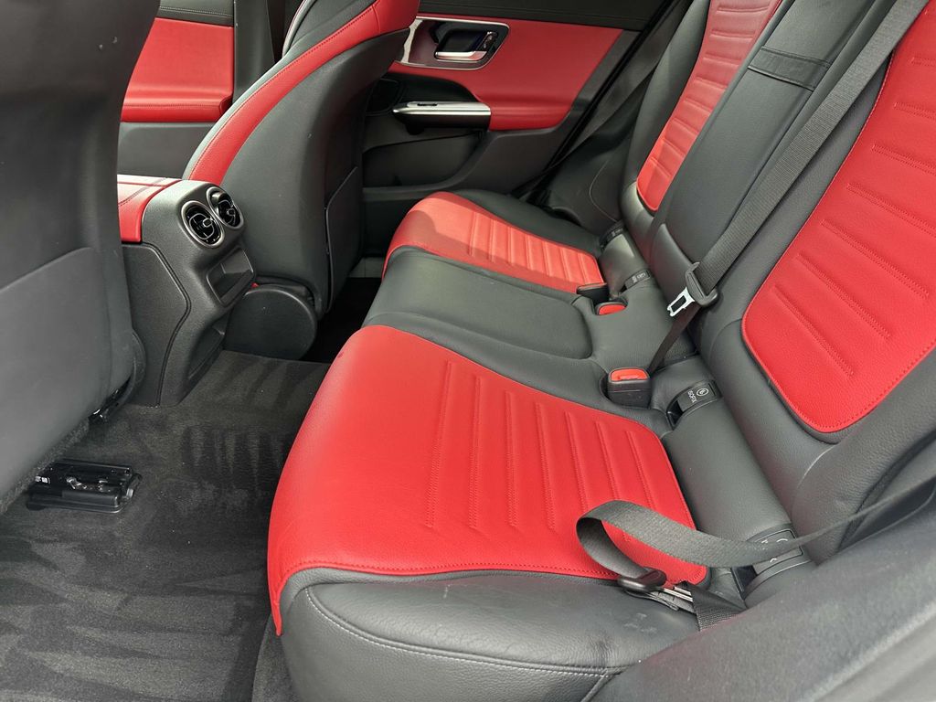 2024 Mercedes-Benz GLC 300 16