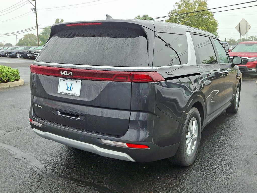 Thumbnail: 2023 Kia Carnival - 6