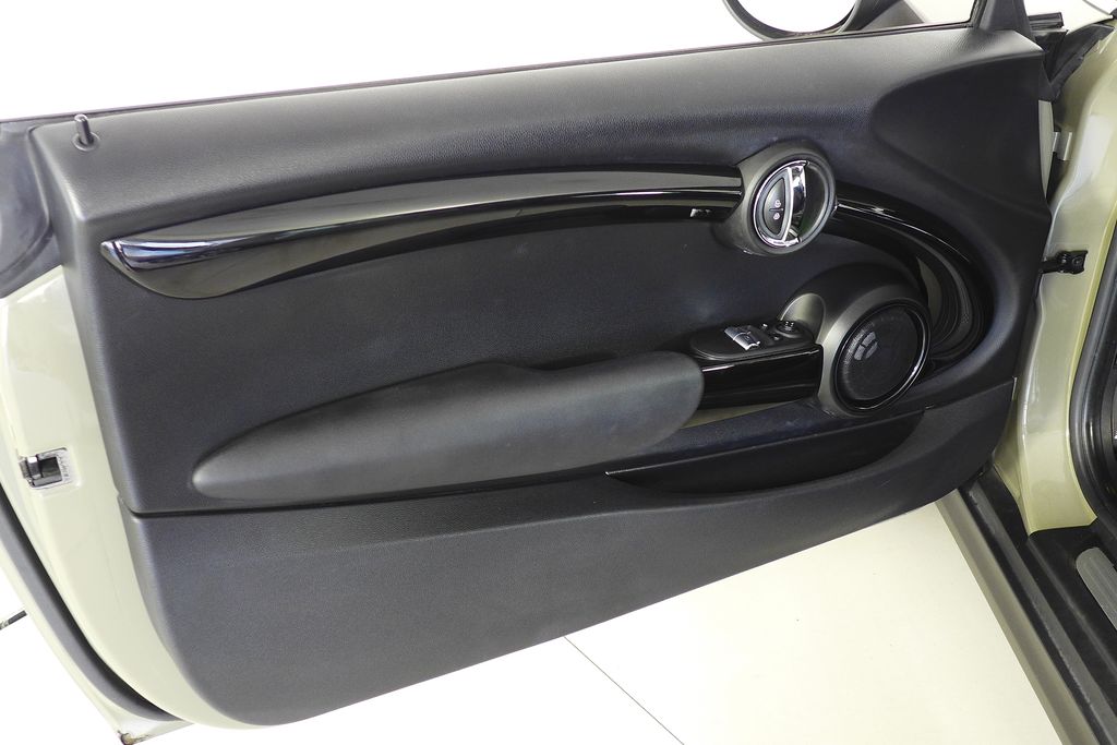 Thumbnail: 2019 MINI Cooper - 11