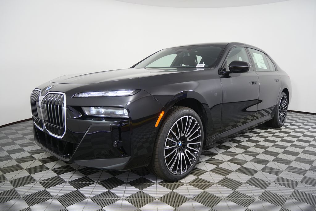 Thumbnail: 2026 BMW 7 Series - 7