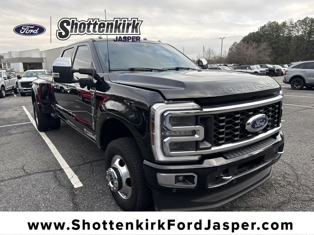 2024 Ford F-350 Super Duty Platinum Crew Cab LB DRW 4WD