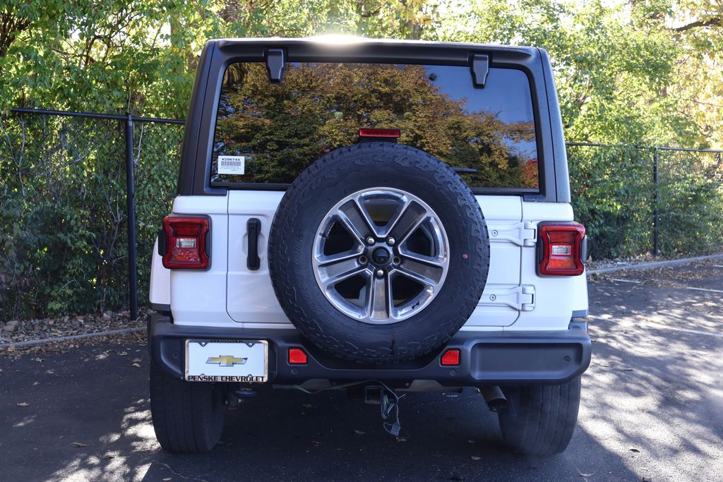 2020 Jeep Wrangler Unlimited Sahara 6