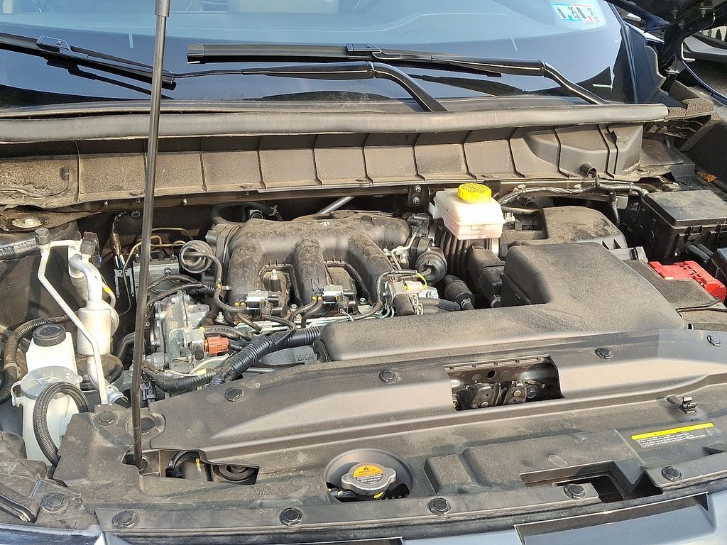 2023 Nissan Pathfinder SV 29