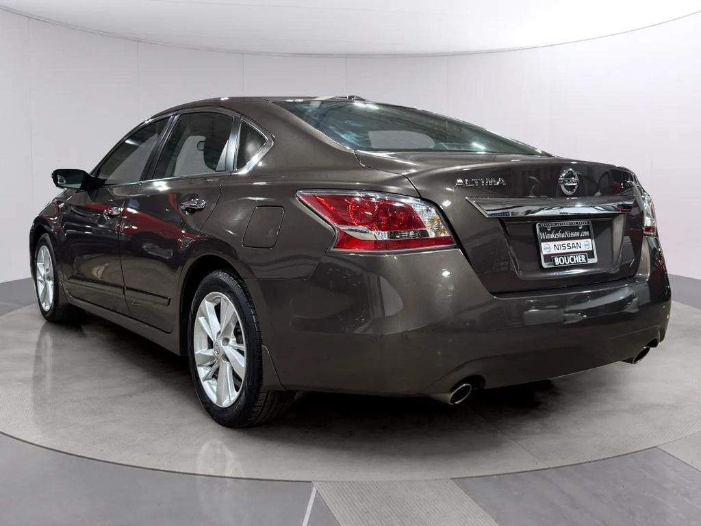 Used 2015 Java Metallic Nissan 2.5 SV image 5