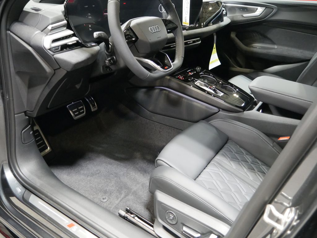 Thumbnail: 2025 Audi S5 - 4