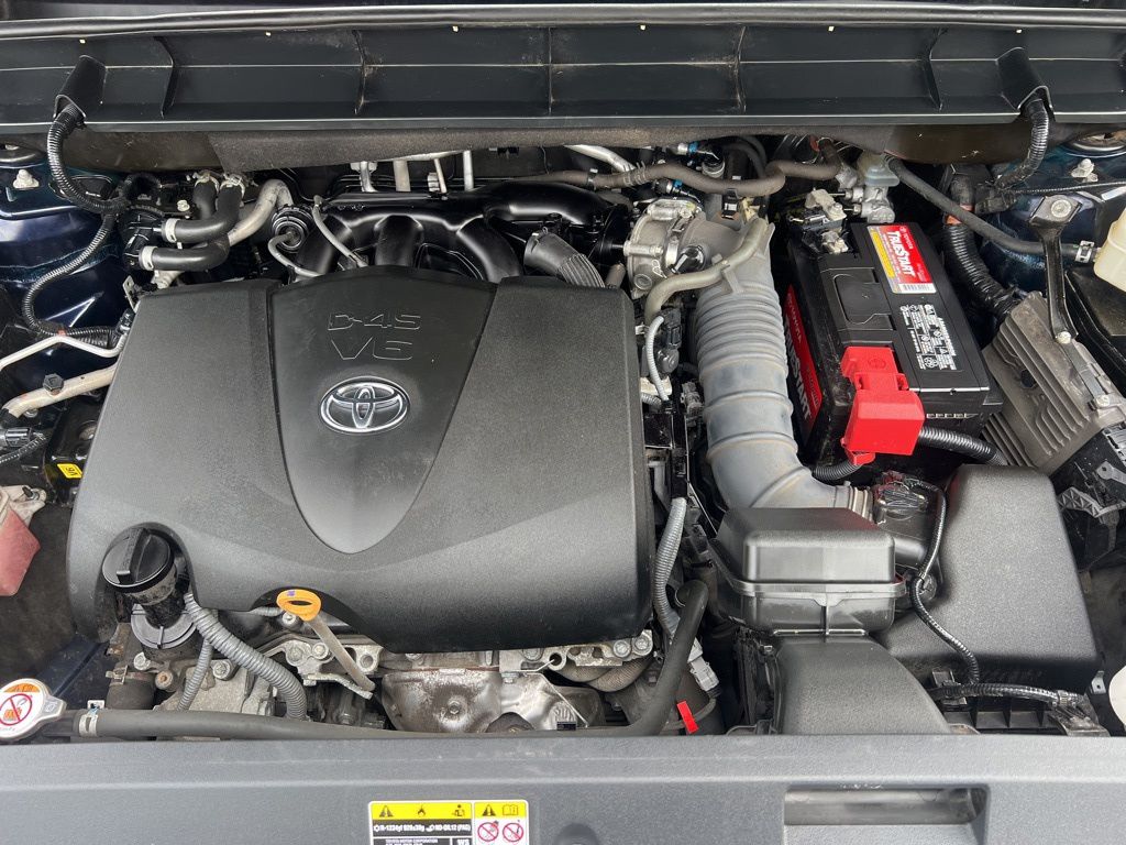 2021 Toyota Highlander XLE photo