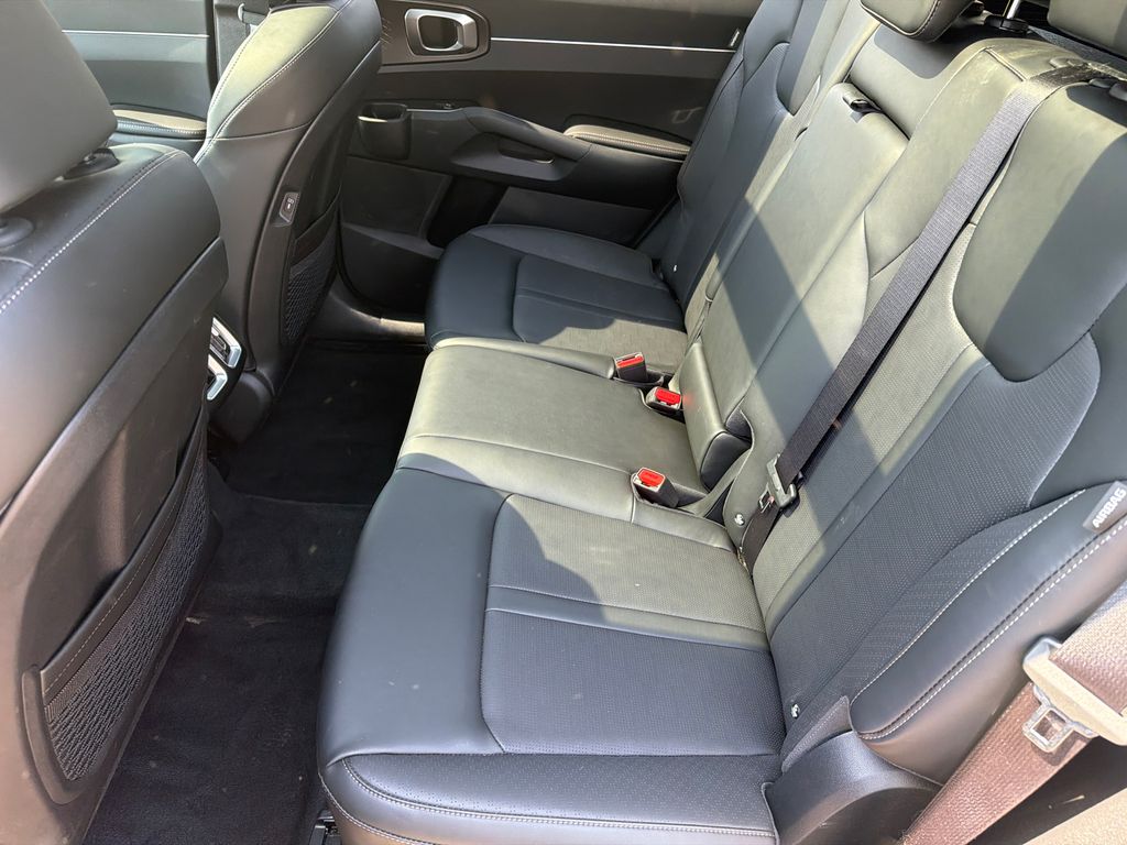 Used 2025 Black Kia S image 20