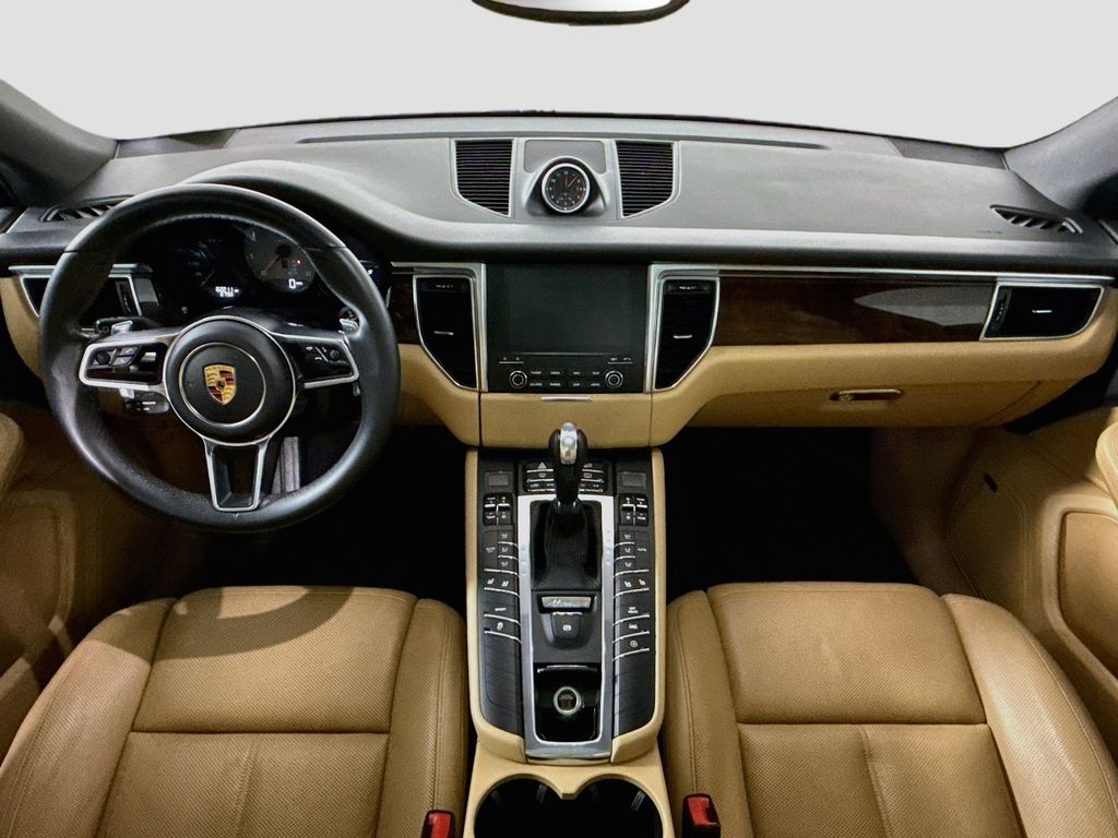 Thumbnail: 2018 Porsche Macan - 13
