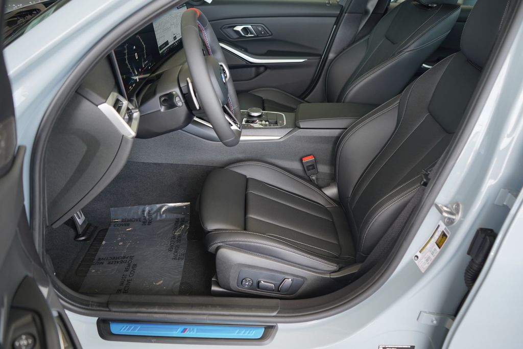 Thumbnail: 2026 BMW 3 Series - 11